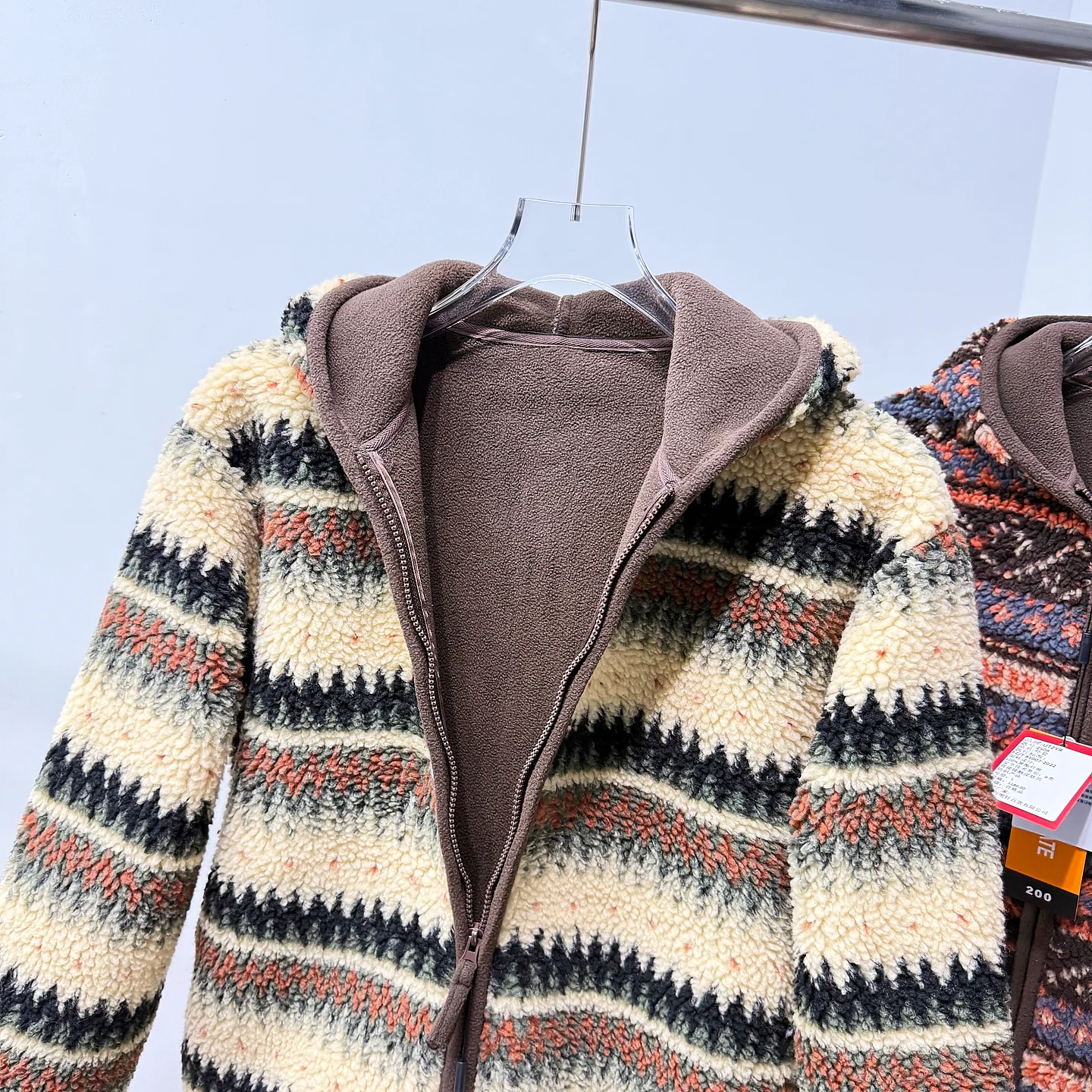 Retro geometrisch gemusterte,  – Winter Clothing Stores Bewertung und Preis