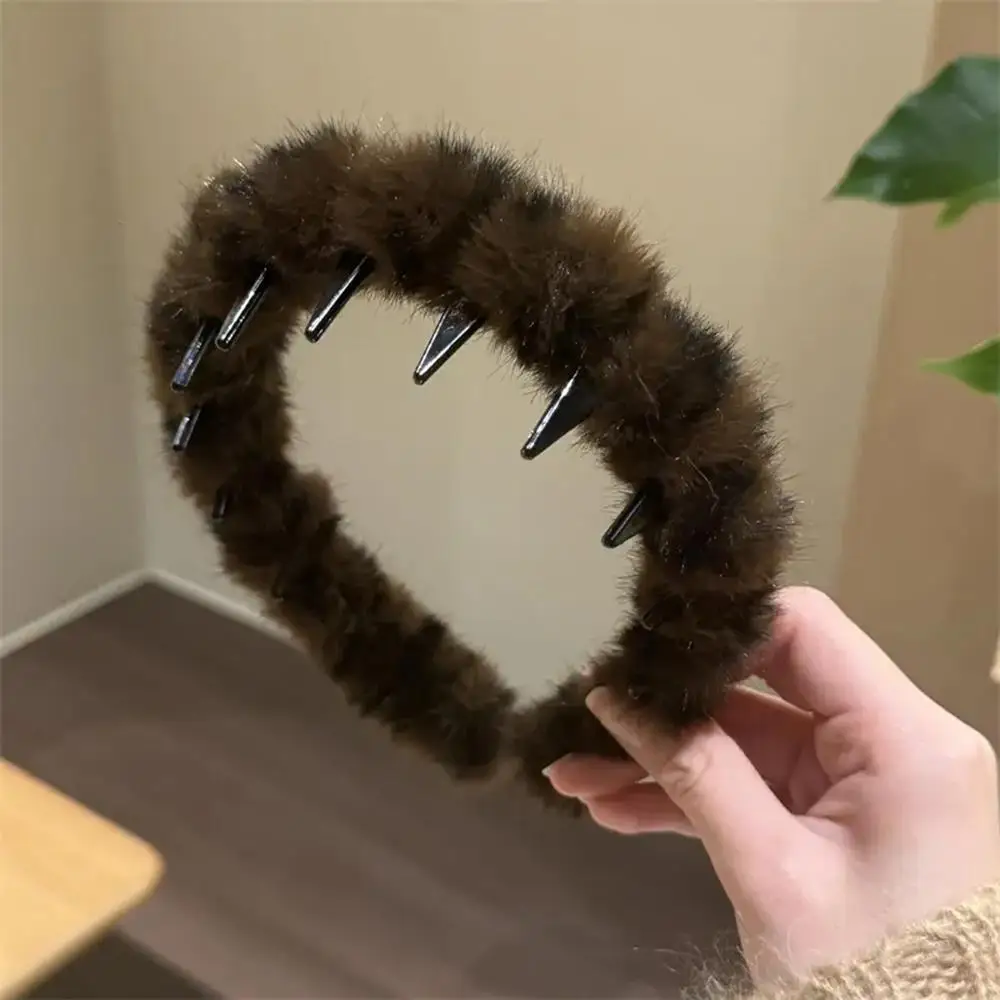 Kobiety Leopard Print Plush Wavy Hair Hoop High Skull Top Head Hoop Fluffy Non-slip Teethed Hairband Pikantne akcesoria do włosów dla dziewczynek