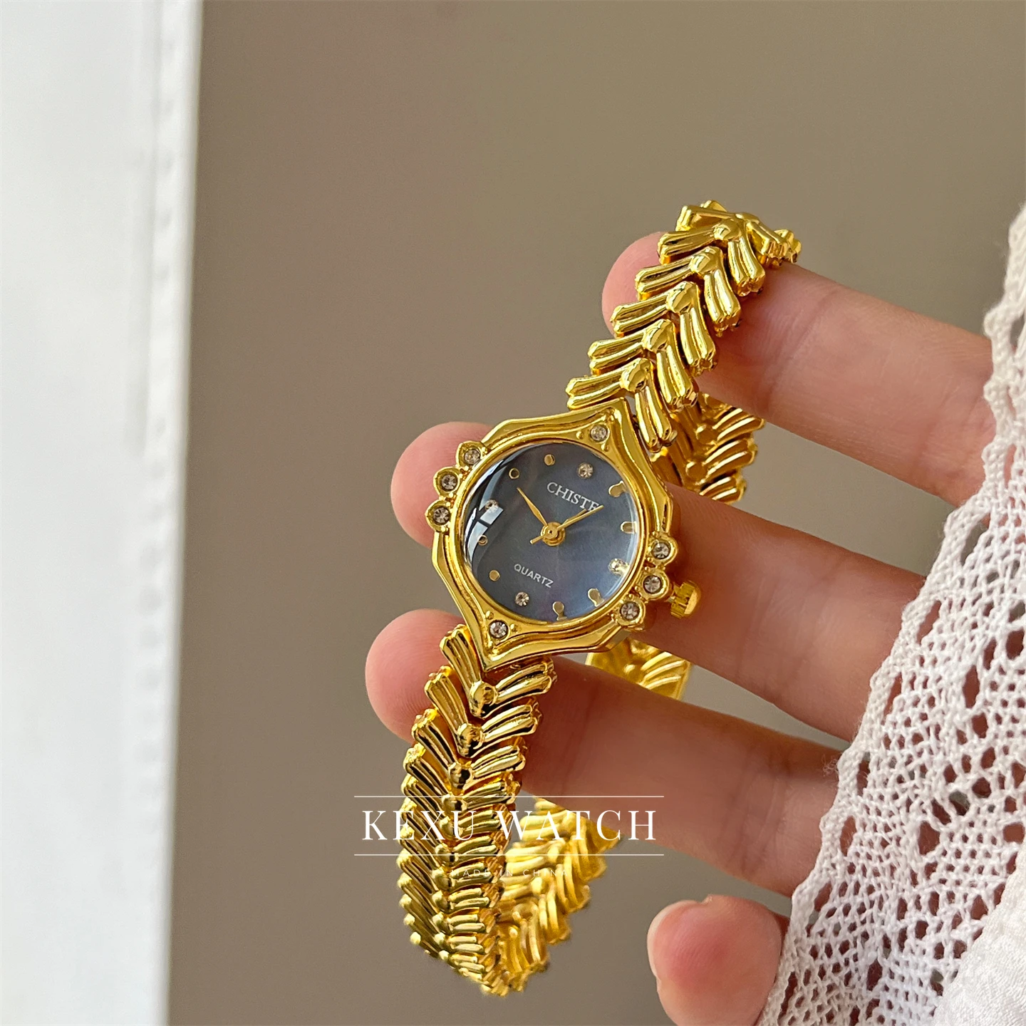 Reloj CHISTE para mujer, relojes de pulsera dorada de inspiración vintage para mujer, relojes elegantes con esfera verde/azul/blanca para mujer al por mayor