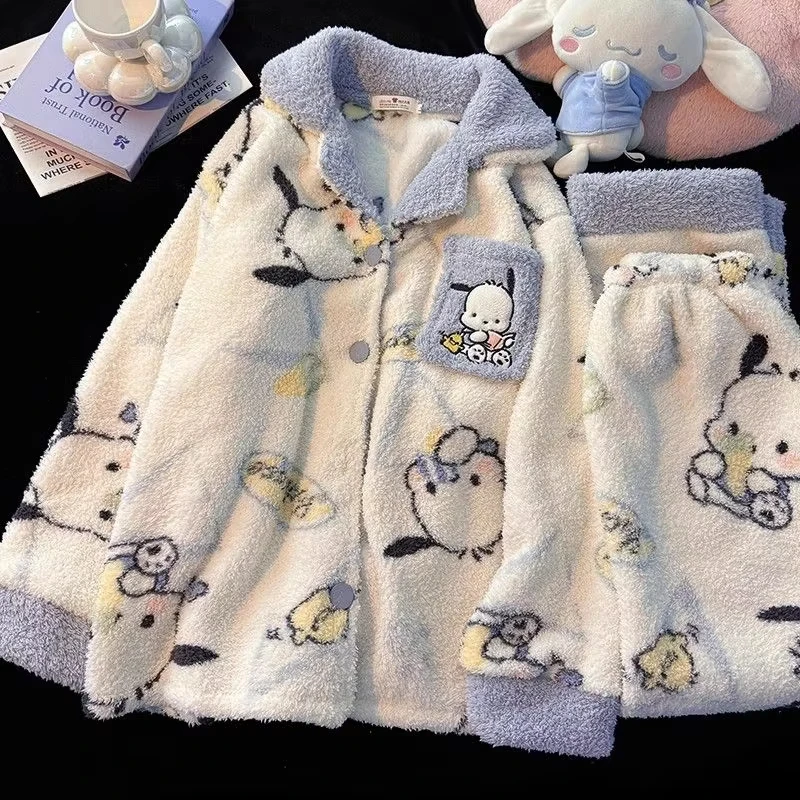 Uroczy zestaw piżamy damskiej Pochacco, dziewczęcy, z grubego, ciepłego polaru koralowego, rozpinany kardigan, spodnie, słodki, modny, casualowy strój domowy dla uczennic.