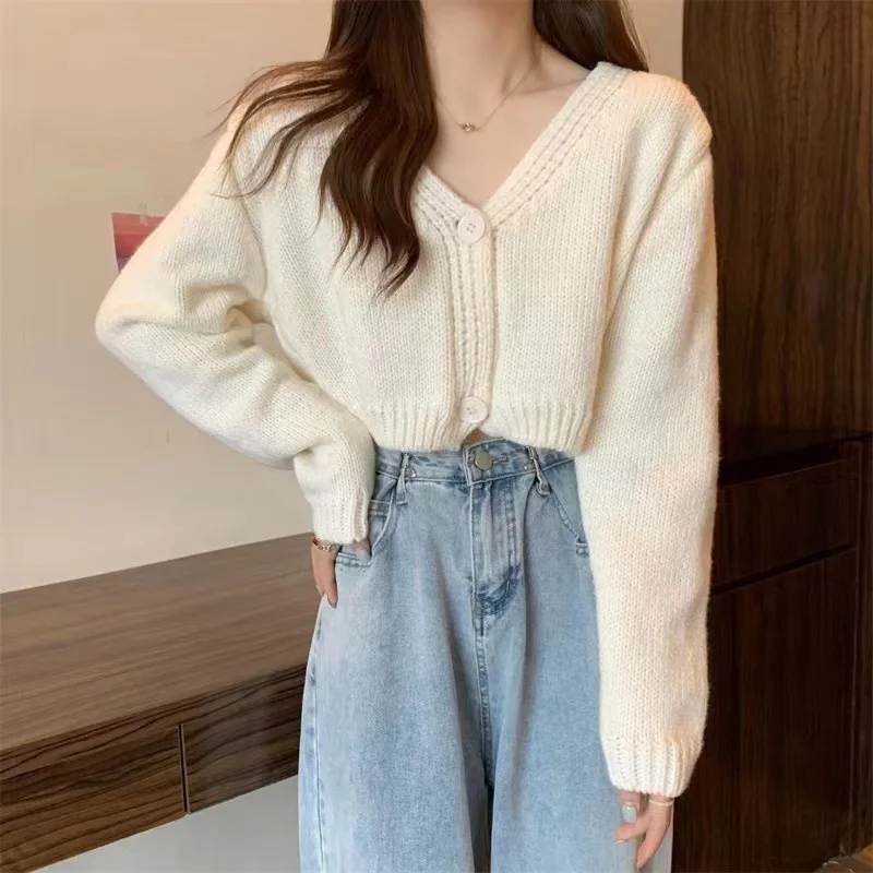 Spring and Autumn Korean Style Short Sweater Jacket Women's V-neck Knitted Cardigan Two Button Slim Fit and Slimming Top