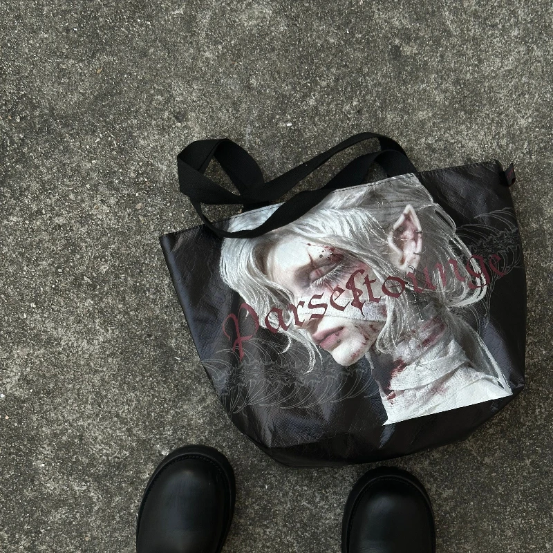 sac-fourre-tout-grande-capacite-pour-femme-style-gothique-punk-y2k-harajuku-nouveau-modele-2026-sac-a-main-d'epaule-imprime-sur-papier-dupont-style-sombre-pour-le-quotidien