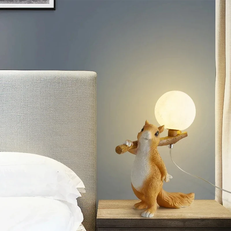 Nachttischlampe Lampe Kinderlampe Wohnzimmer Schlafzimmer Dekorative Leuchte Niedliche dekorative Eichhörnchenlampe