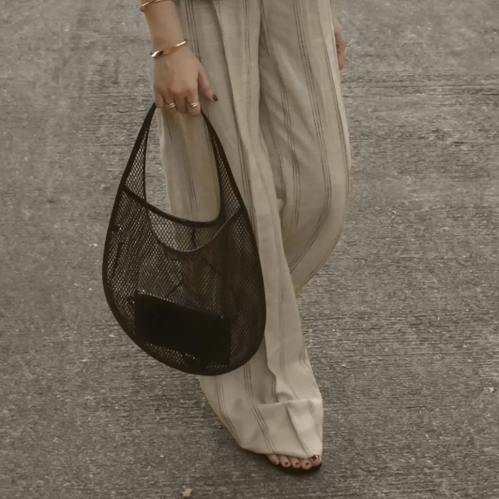 

Hollow Mesh Crescent Shoulder Bag Net Pocket Design Fashionable Versatile Large Capacity Personalized Fishing Net Handbag Women