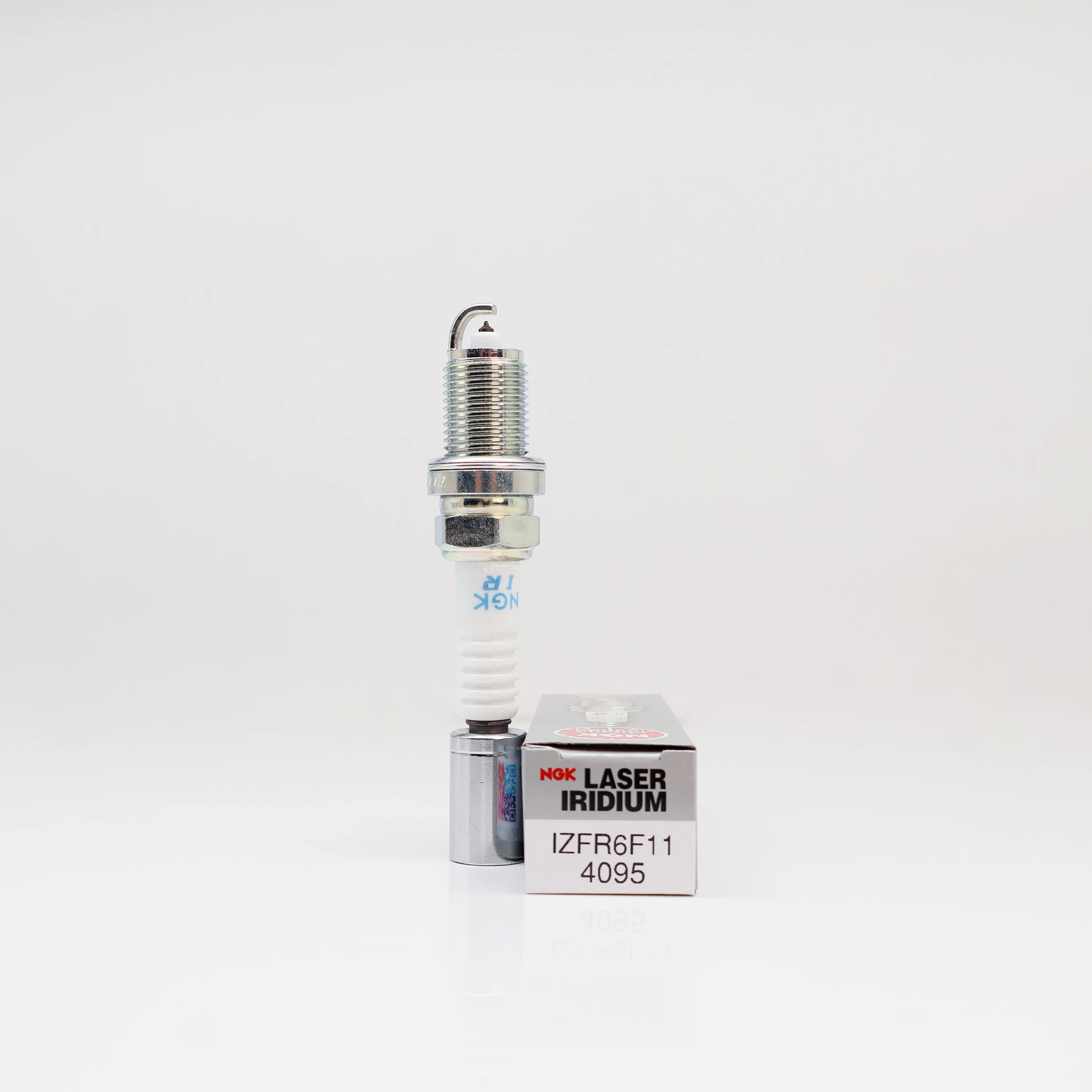 หัวเทียน NGK Laser Iridium รุ่ - Ngk Spark Plug Laser Iridium บทวิจารณ์และราคา