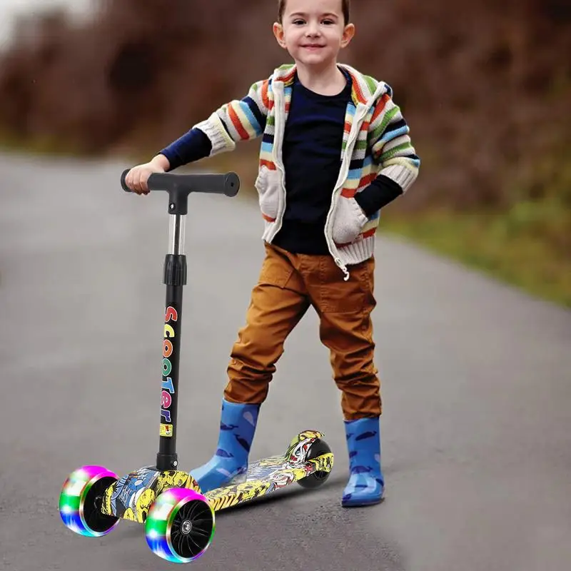 New Children's Scooter Fashion Cool Three Wheels Light-up Graffiti Scooter Outdoor Toys Portable Foldable Kids Balance Bike Toys