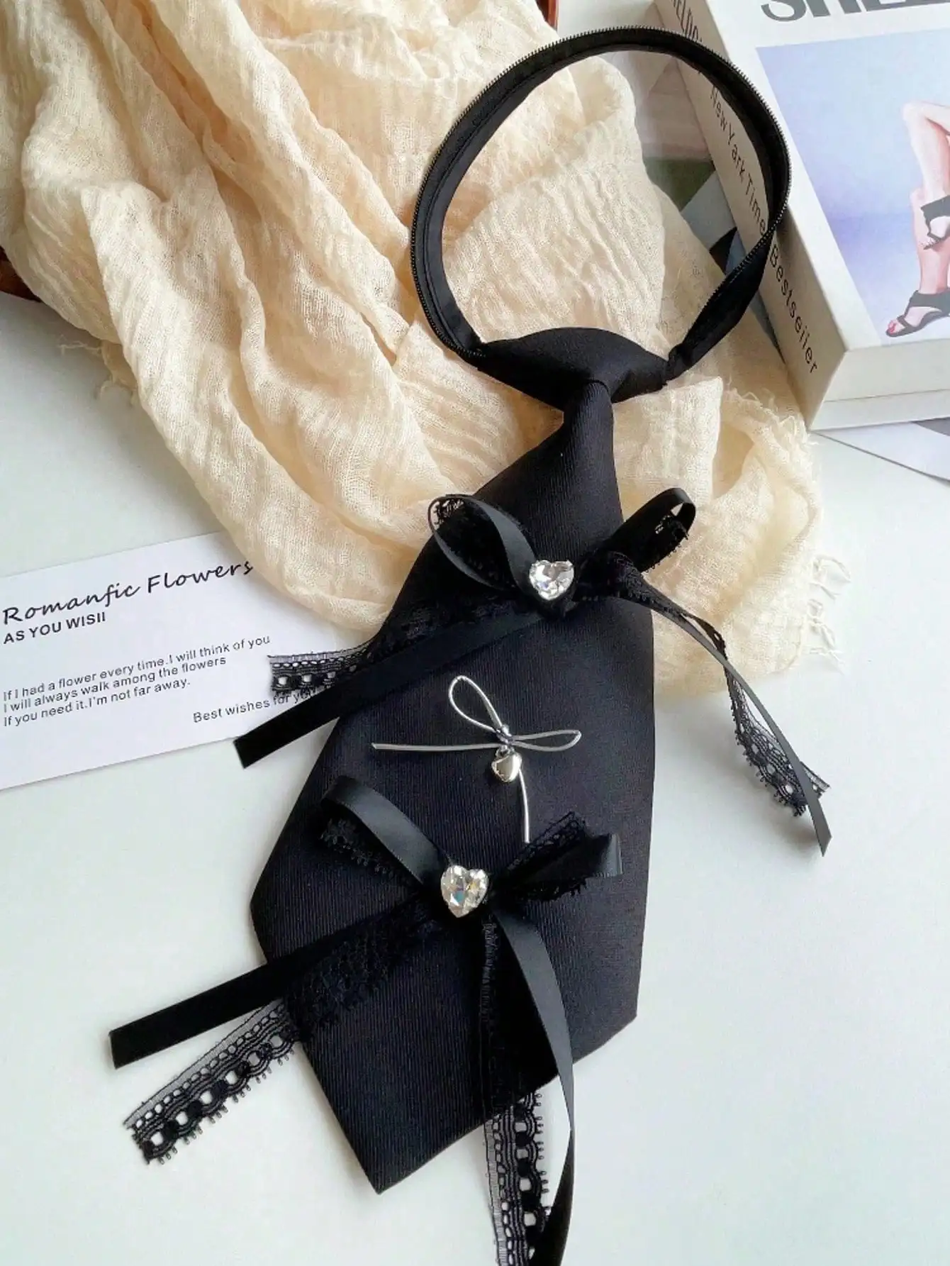 A Bow Tie Elegant Polyester Fiber (Polyester) Tie for All Seasons
