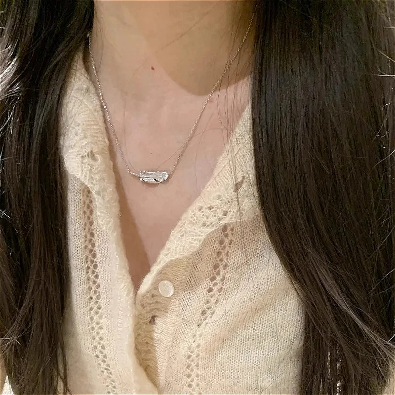 

S925 Sterling Silver Exquisite Charming Feather Pendant Necklaces for Women Fine Jewelry Light Luxury Minimalist Accessories