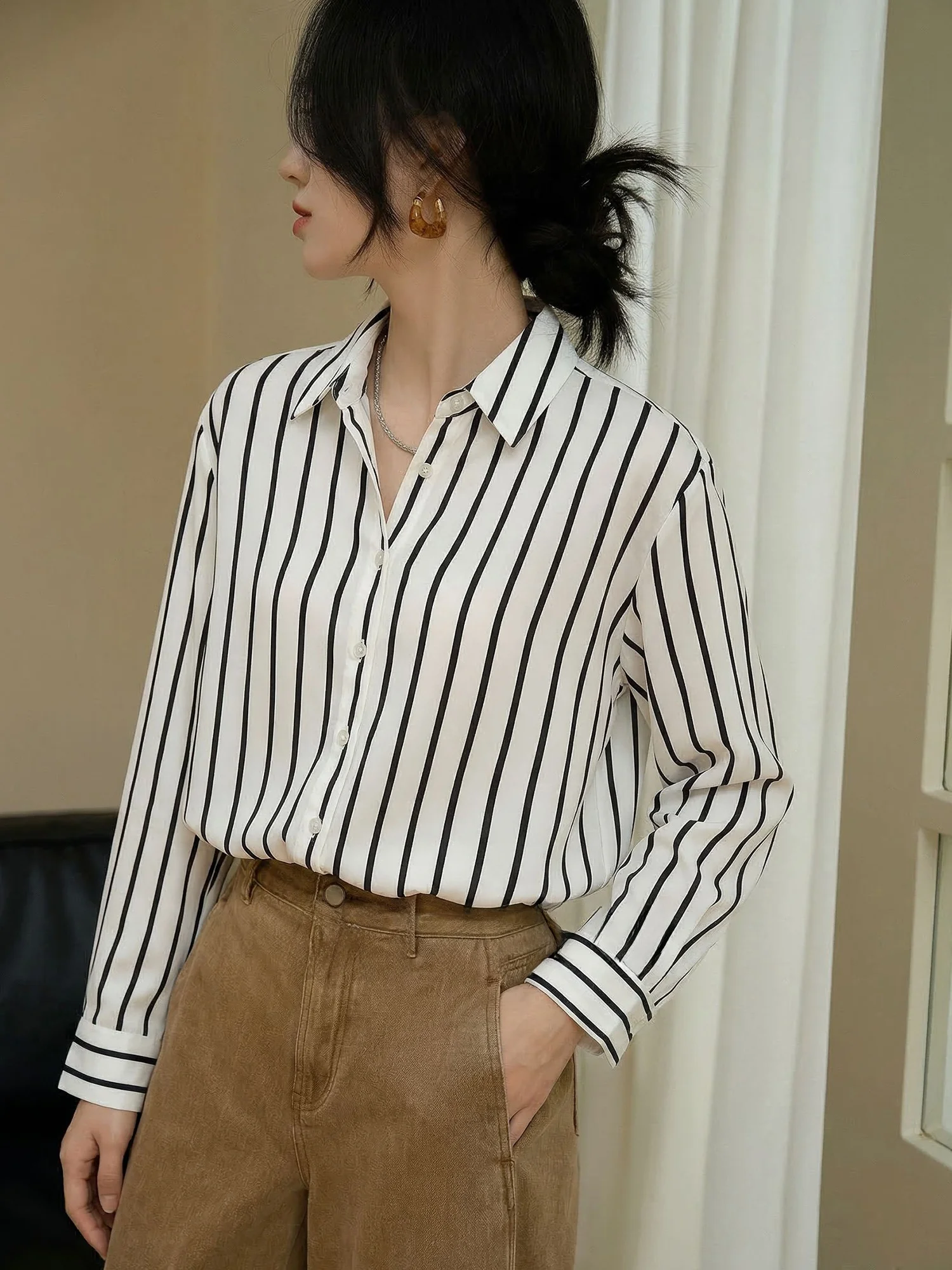 

Chivirin Women's Long Sleeve Striped Shirt Loose Fit Commute Workwear Casual Style Button Detail Polyester Fiber Spring New