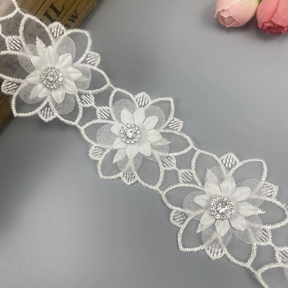 10 pezzi fiori bianchi pizzo Trim tessuto di pizzo ricamato diamante cucito forniture artigianato per Costume cappello decorazione abito da sposa