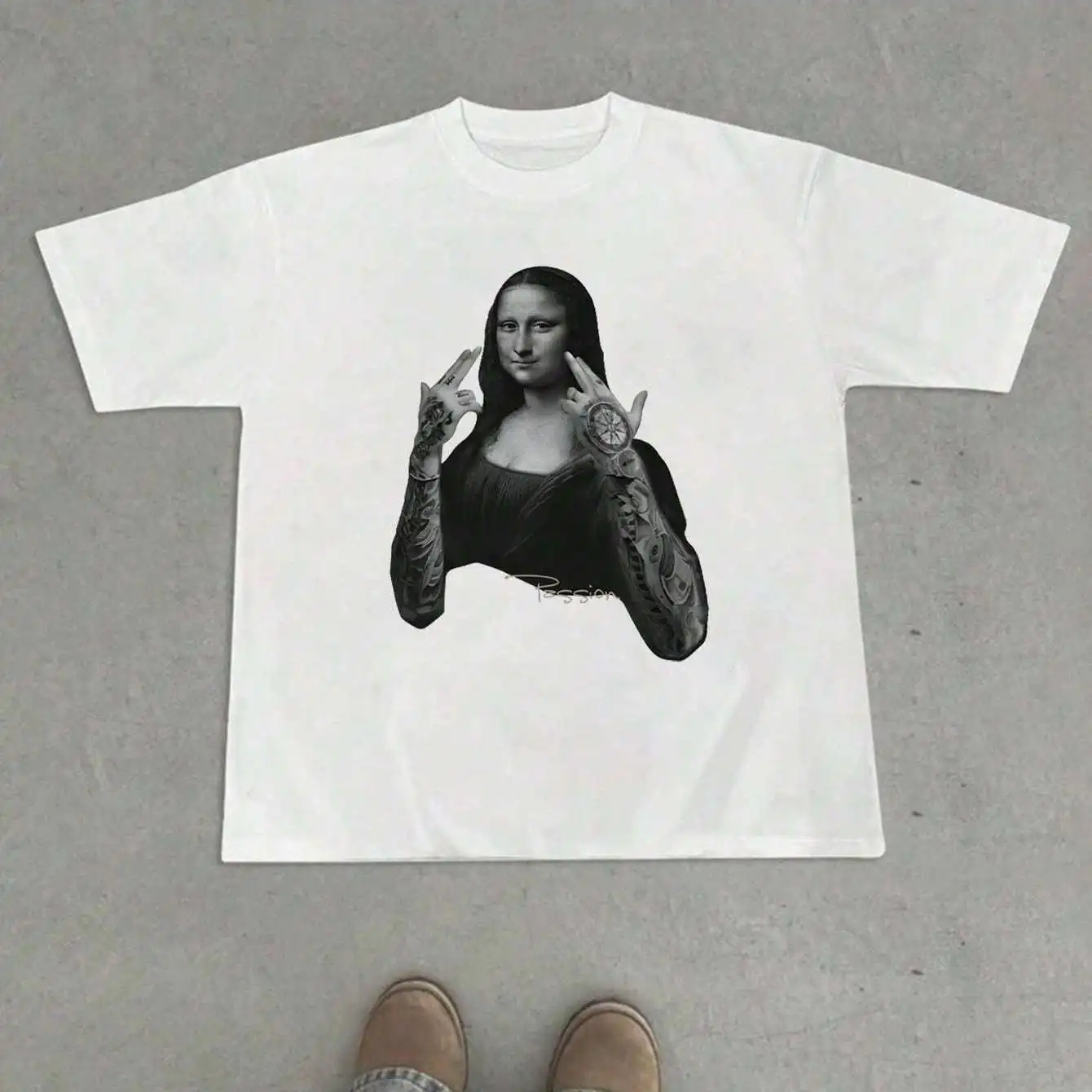 Men Vintage Streetwear Graphic T-Shirt - Edgy Tattooed Mona Lisa Peace Sign Print Black Crew Neck Short Sleeve