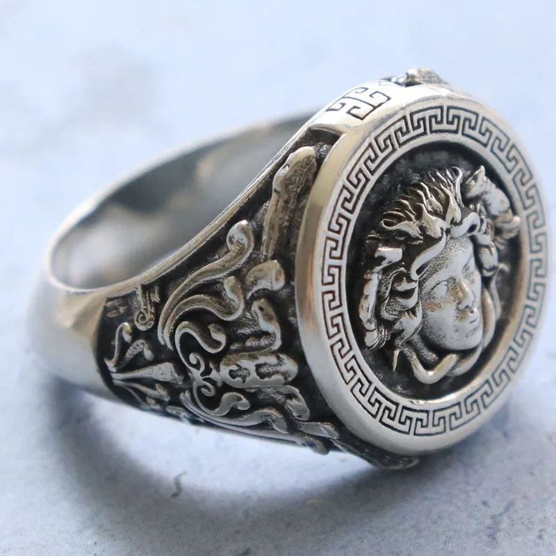 18 جرام يلتقط هذه الحلقة وجهة ميدوسا الأسطورية. خواتم بنمط المتعرج اليوناني 925 من الفضة الإسترليني الصلبة مقاسات متعددة 7-13