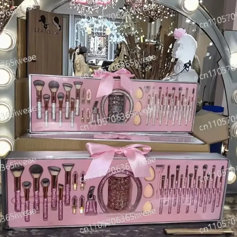 Factory Direct Sales, 32-piece Crystal Diamond Makeup Brush Set Ornament, Large Full Diamond Princess Style Series Enlarged.