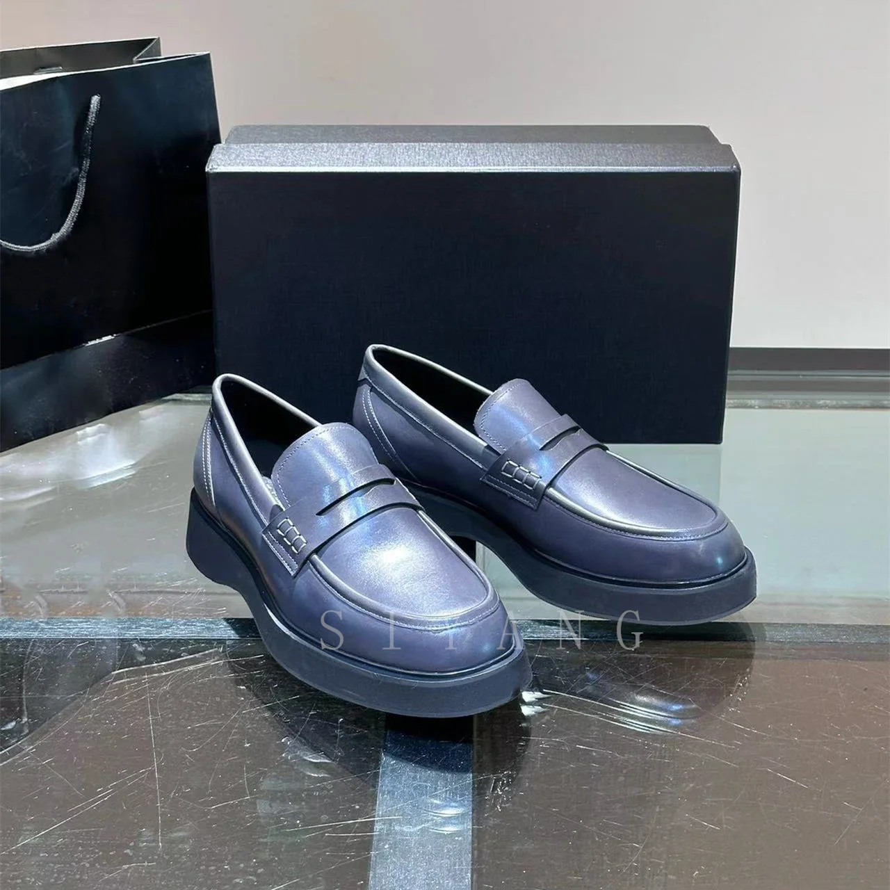 Chaussures formelles haut de gamme pour hommes, chaussures en cuir pur, semelle optique métallique rehaussée de style nordique, vêtements de carrière 03/banquet