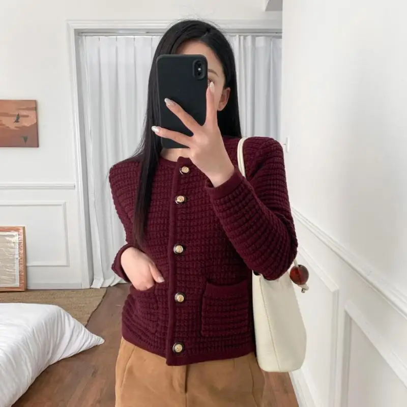 Burgundy Red Color Vintage Knitted O-Neck Cardigan Coat Single Breasted Shoulder Pads Slim Sweater Jacket 2024 Autumn Winter New