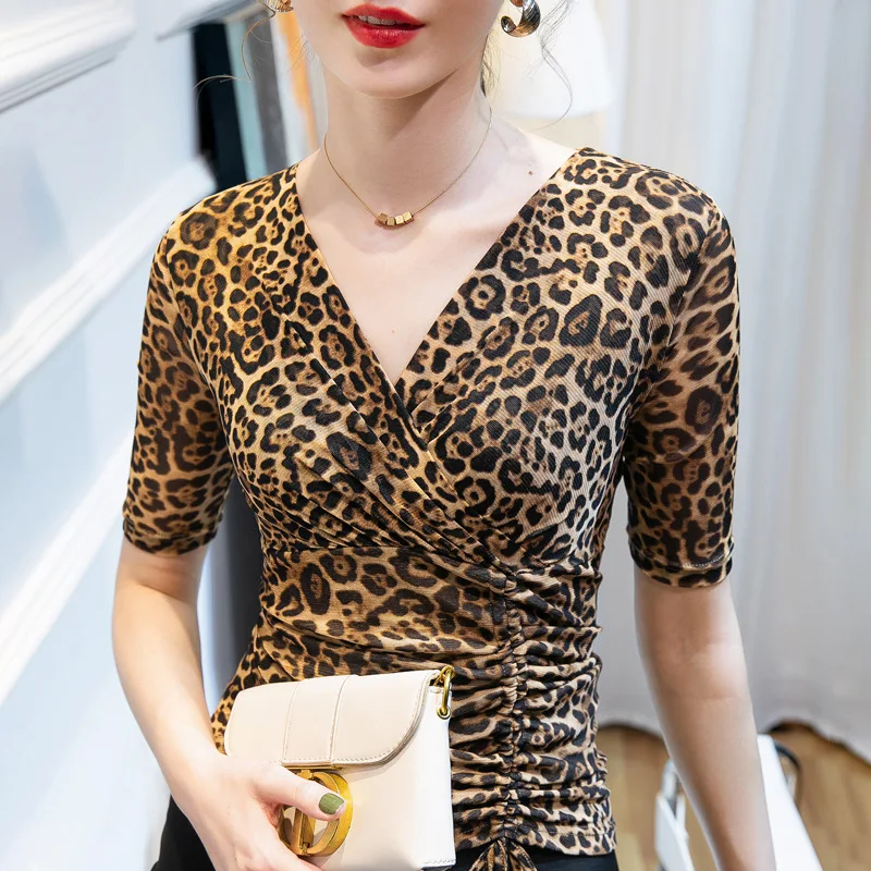 Top de práctica latina de malla con estampado de leopardo, ropa de entrenamiento de manga corta con cuello en V, primavera y verano