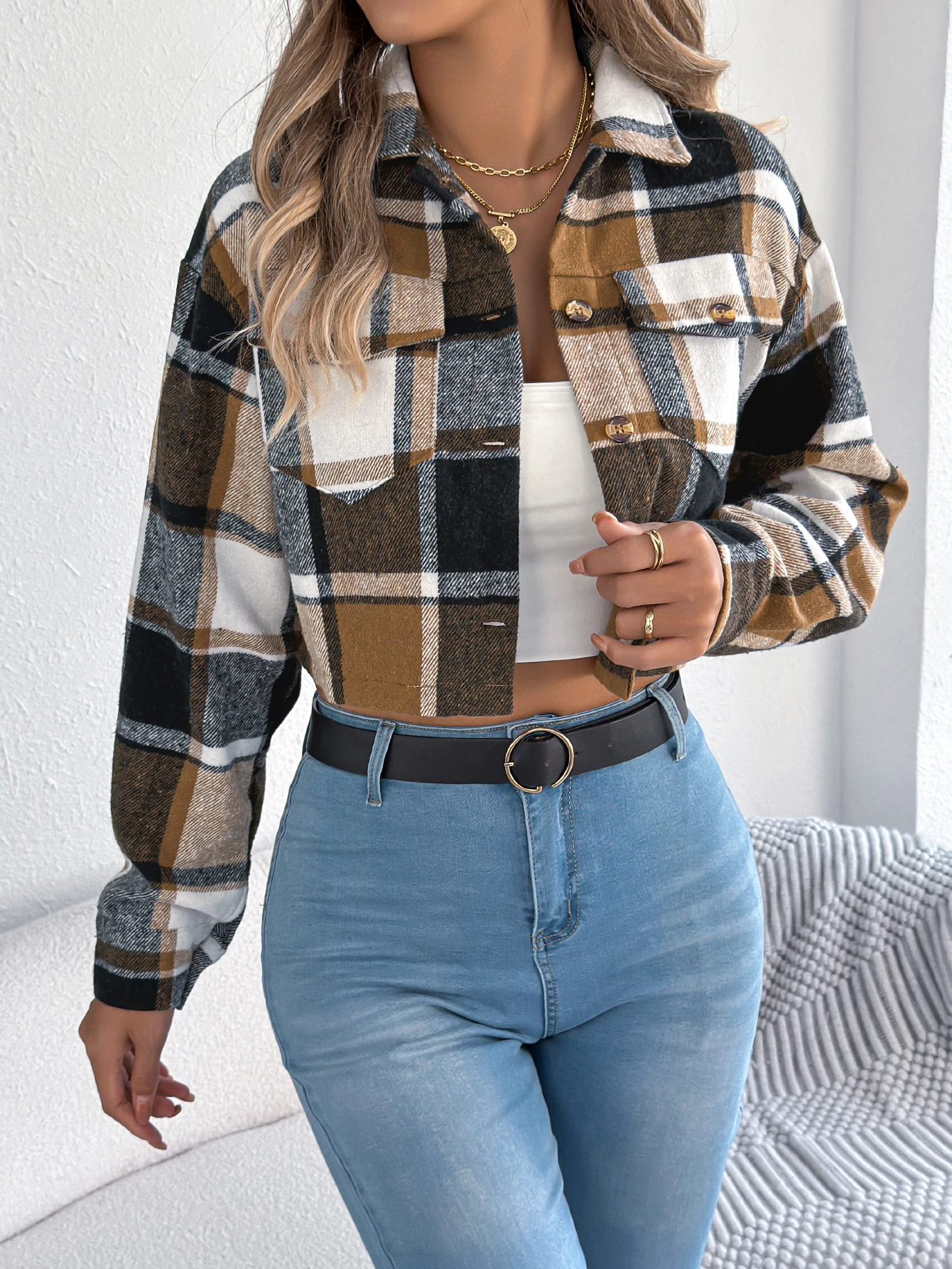 

Women's Fall Winter Plaid Short Jacket - Lapel Collar Button-Down Cropped Coat with Chest Pockets, Casual Vacation Outerwear Sli