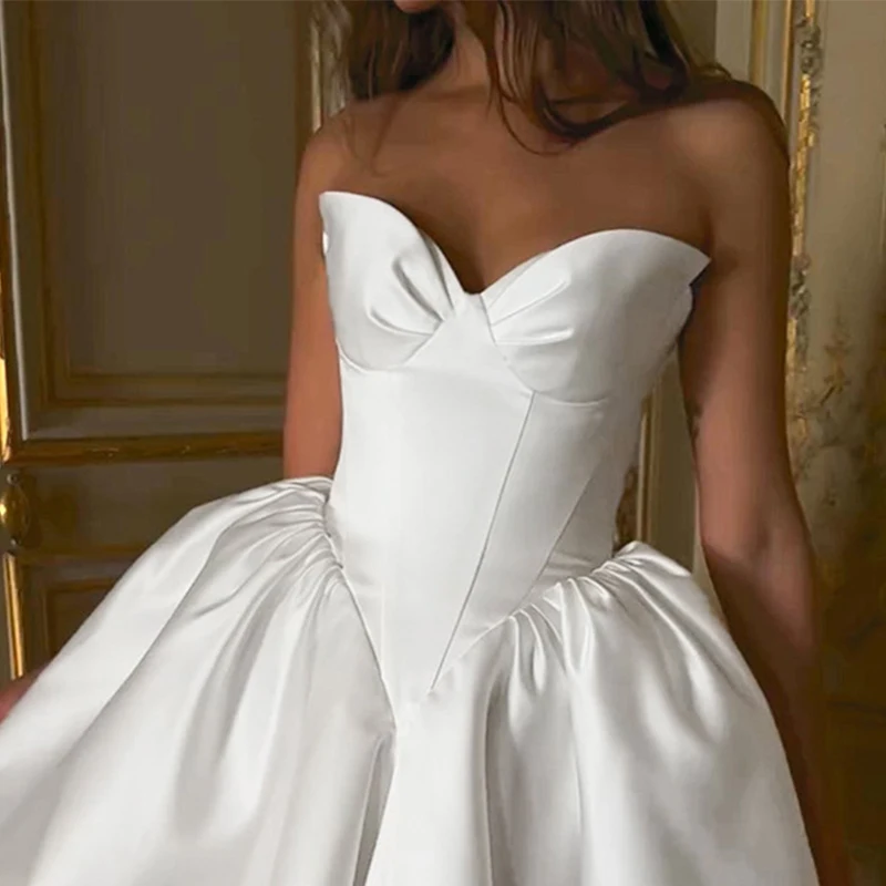 Frühlings- und Sommer-Neuheit: Tailliertes Kurzes Abendkleid, Sexy Schulterfreies Tube-Top-Kleid im Ins-Stil – Detail 3