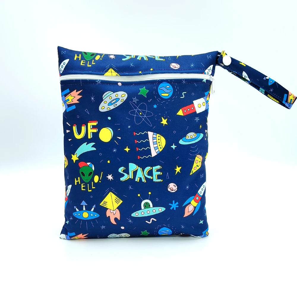 New Print pattern NEW Size: 20*25CM Wetbags Washable Reusable Cloth diaper Nappies Bags Waterproof Swim Sport Travel Carry bag