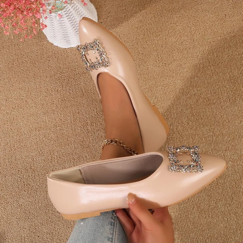

French-style Soft Sole Lightweight Flat Shoes2025Spring Summer Autumn New Style Shallow Mouth Buckle Pointed Toe Loafers