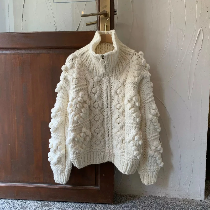 Jesienno-zimowy design Sense Lazy Style Luźny i gruby wszechstronny biały sweter z wysokim dekoltem Dzianinowy kardigan dla kobiet