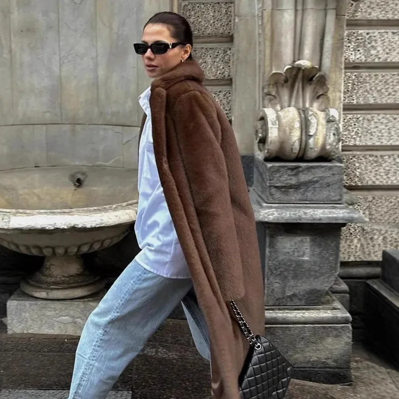 

New High Quality Winter Women Eco Fur Coat Brown Lapel Collar Fluffy Mink Fur Jacket For Lady Highstreet Chic Female Fur Coat