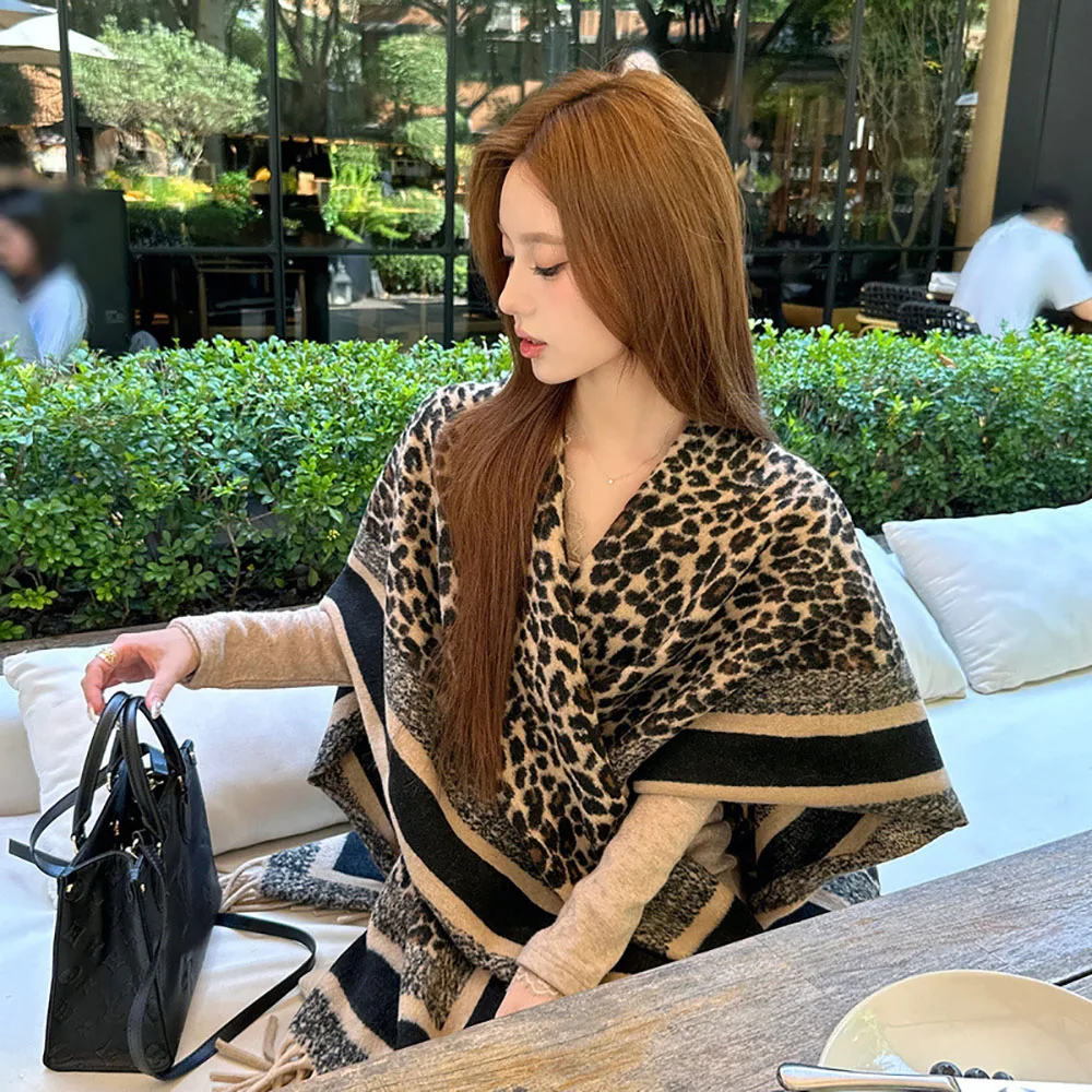 Capa con borlas para mujer, chal de invierno texturizado, bufanda coreana, calentador de cuello a cuadros de Color Maillard para citas, trajes de invierno para clima frío