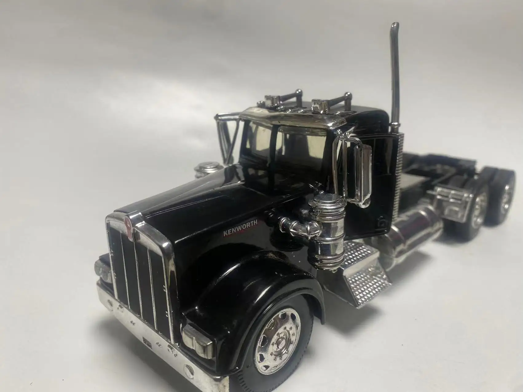 Red New Special Die Casting Metal 1/32 American Heavy Truck Model Refit Long 26cm Furniture Collection Toys For Children