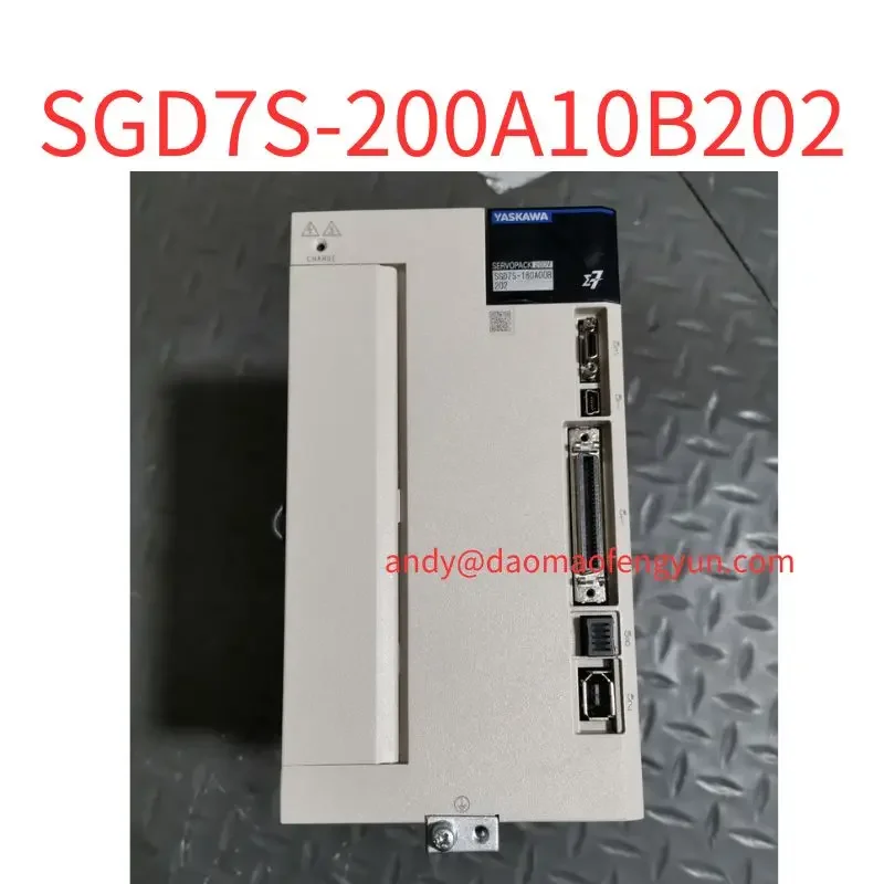 

Second-hand SGD7S-200A10B202 servo driver Test OK