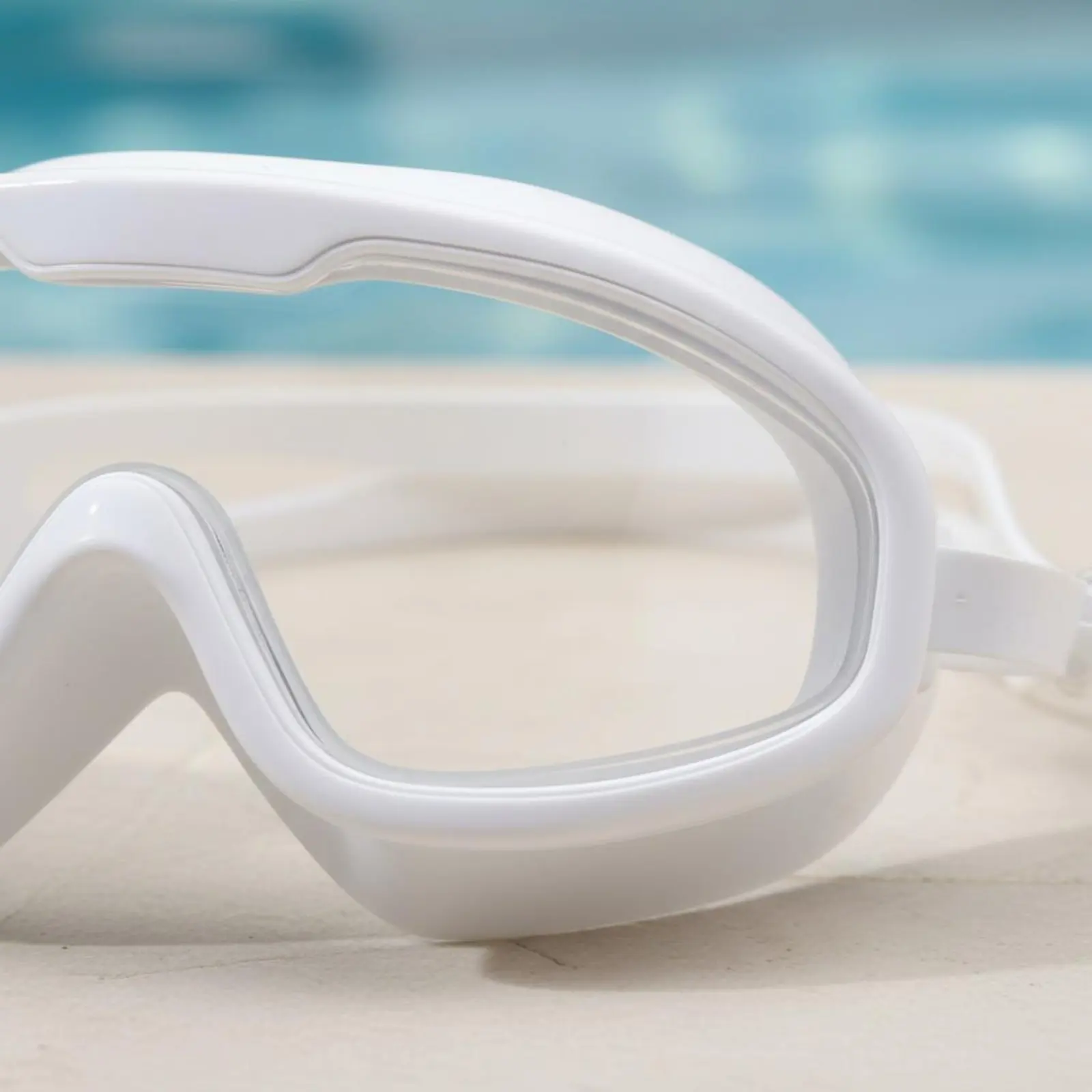 

Aquatic Goggles with Earplugs Waterproof Swimming Goggles Pool Glasses Comfortable Fit Easy to Adjust for Diving, Training