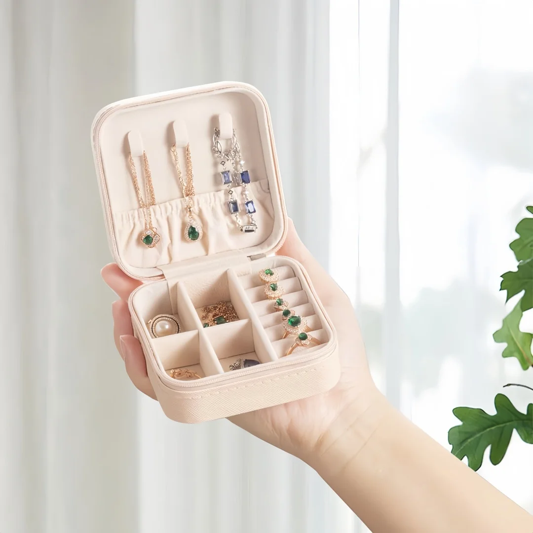 

1pc PU Leather Travel Jewelry Box - Portable Organizer for Rings, Necklaces, Earrings & Bracelets, Pink.