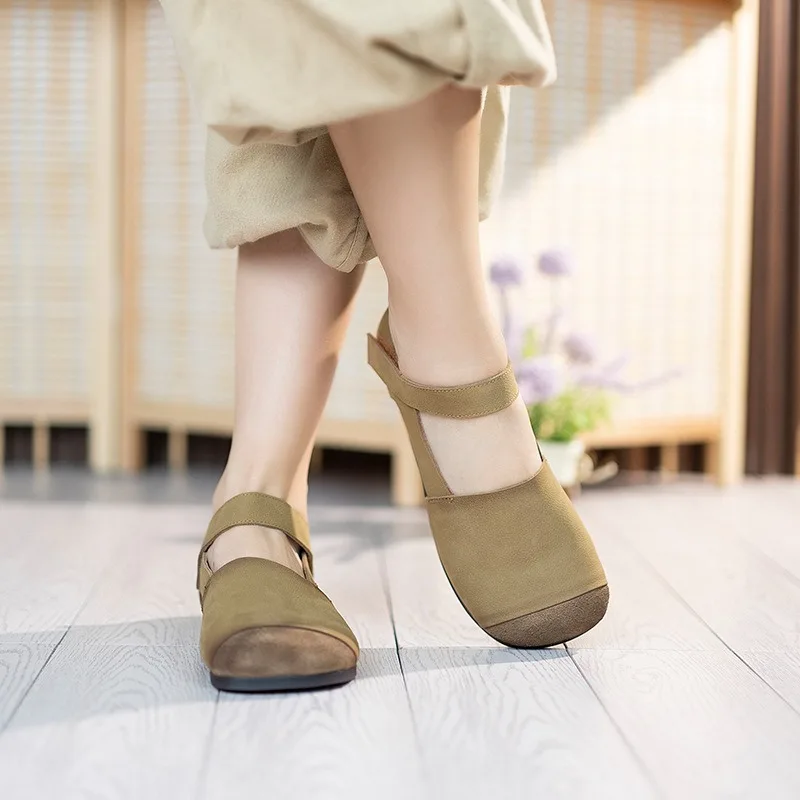 

Birkuir Retro Flats Women Sandals Hook Loop Flat Heel Closed Toe Sandals Luxury Soft Soles Genuine Leather Square Toe Low Heels