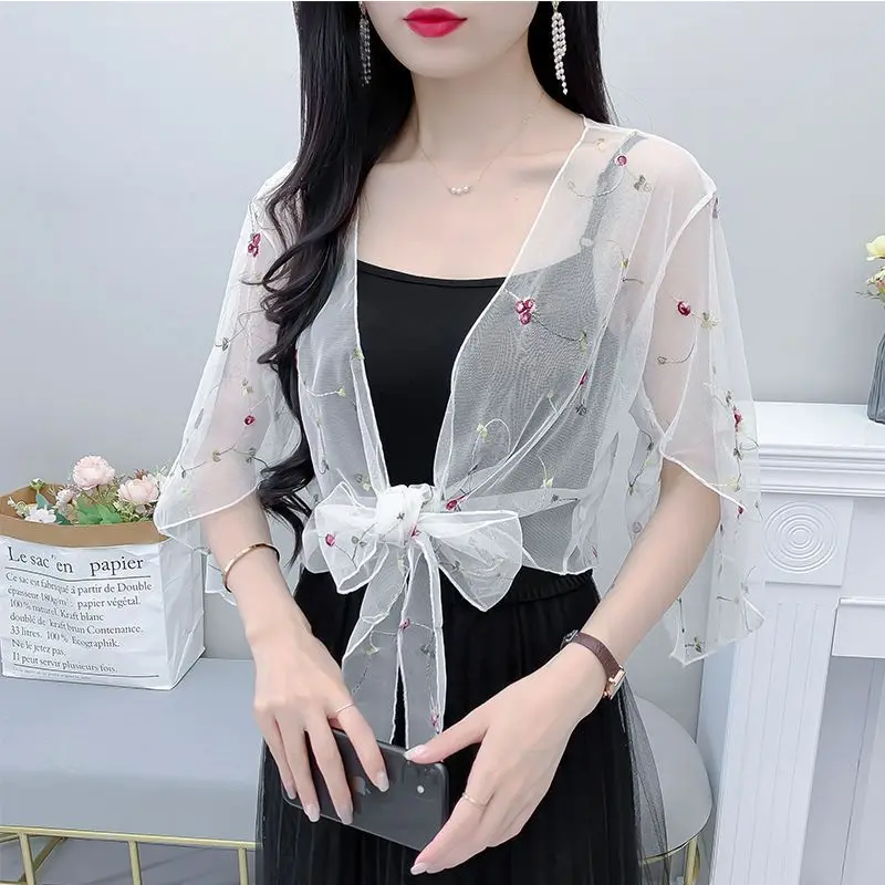 New Ice Silk Sun Protection Coat for Women's Summer Thin Chiffon Cardigan with Flower Camisole Skirt Outer Cover Shawl A491