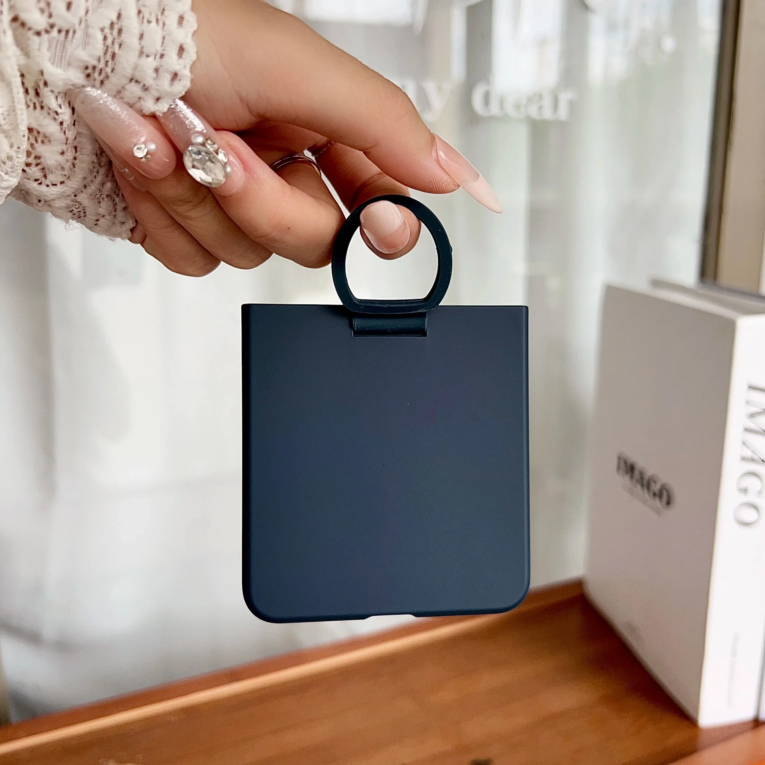 Angenehm Glänzende Glas-Hülle für Samsung Galaxy Z Flip 7 FE Faltbarer Business-Mode-Ring-Scharnier-Schutz für Flip5 Flip6 Hüllen – Detail 10