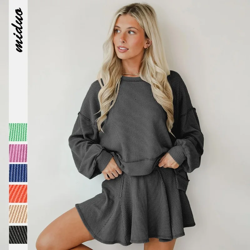 

2025 Fall Winter New Fashion Women's Sweatshirt Dress Bell-Sleeve Crewneck Sweatshirt High-Waisted Pleated Skirt Two-Piece Set