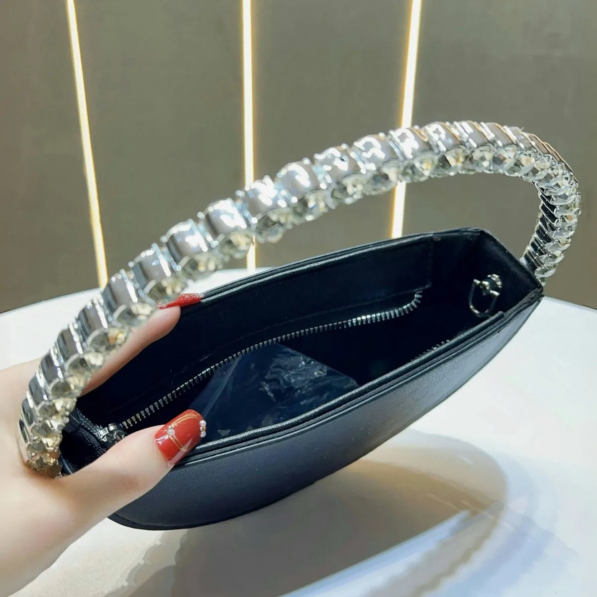 Trendy Rhinestone Round Ring Clutch Women’s Faux Leather Evening Bag Elegant Party Purse Wedding Prom Handbag Luxury Fashion