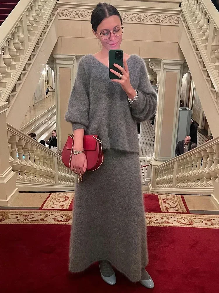 Imitasi Mink setelan rajut wanita 2024 musim gugur musim dingin malas leher V Sweater Fishtail rok pinggang tinggi elegan setelan sepadan