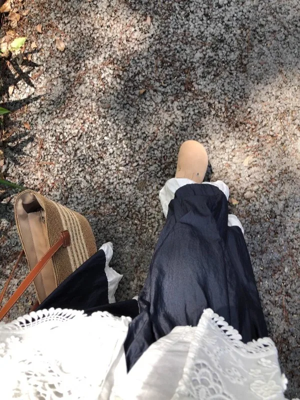 Top Casual de Escritório para Mulheres Plus Size com Bordado em Renda e Decote em V, Estilo Slimming e Fashionável Coreano