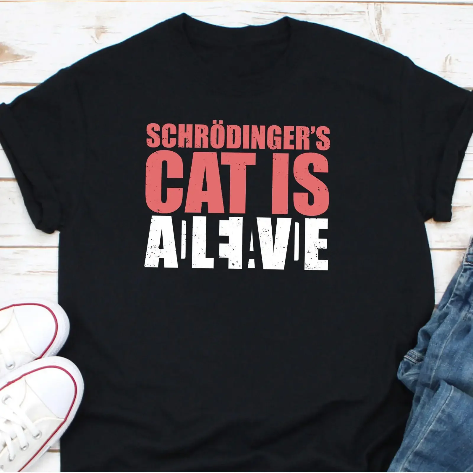 Funny Schrödinger's Cat Is Alive Dead T Shirt Quantum Mechanics Theoretical Physics for Physicist Science Lover vintage Washed