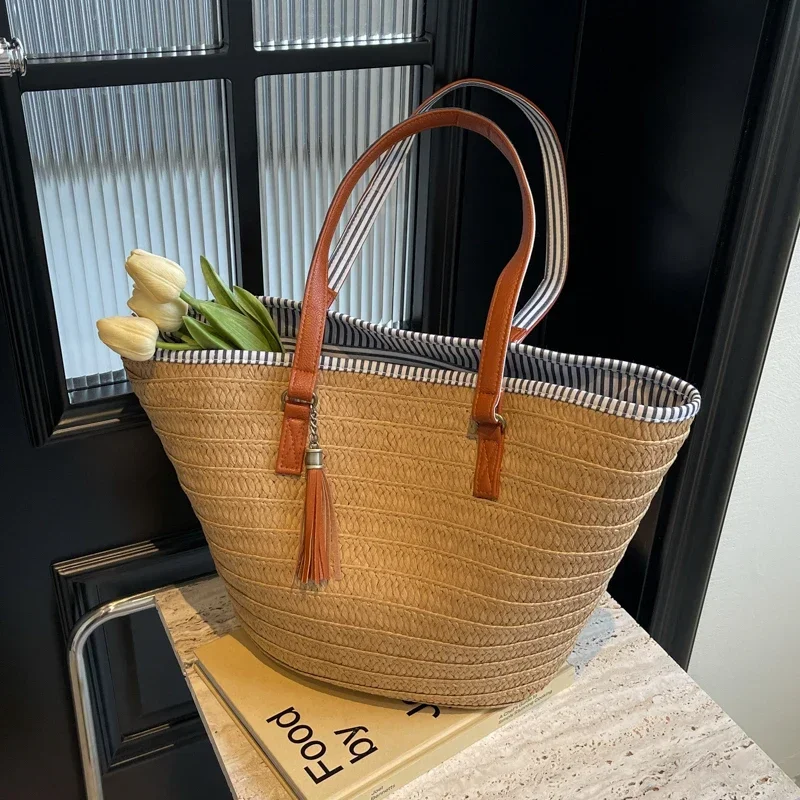 Large Capacity Straw Braid Shoulder Bags Simple Casual Vacation Tassel Bags for Women 2025 High Quality Hot Sale in Summer