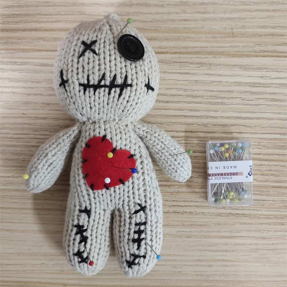 1-10 Stück Handgefertigte Gestrickte Voodoo-Puppe mit Bunten Pins Gruselige Halloween-Dekoration & Neuartiges Gruseliges Geschenk für Erwachsene Party-Requisite – Detail 12