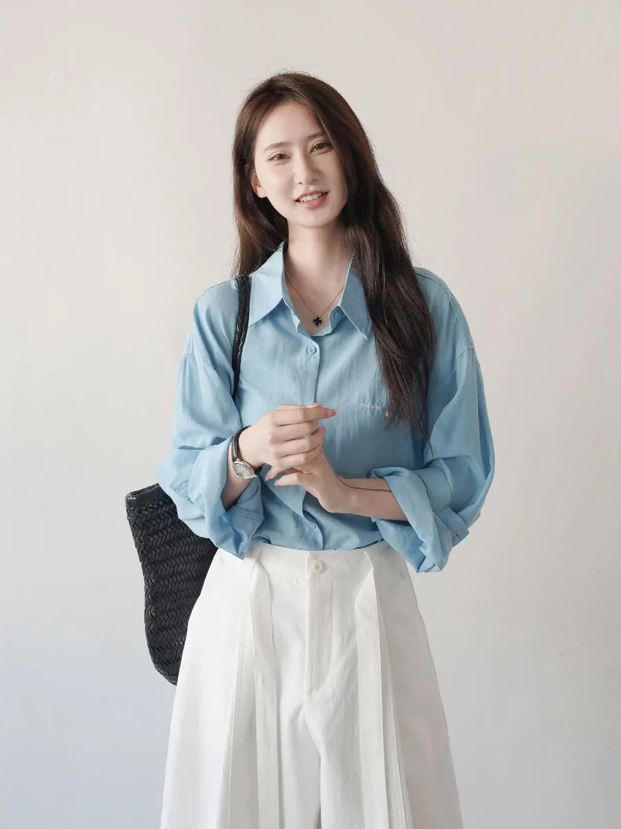 

Женская синяя рубашка свободного кроя с длинным рукавом на пуговицах, в классическом стиле, с отложным воротником, в стиле кардигана, художественная, с эффектом стройности