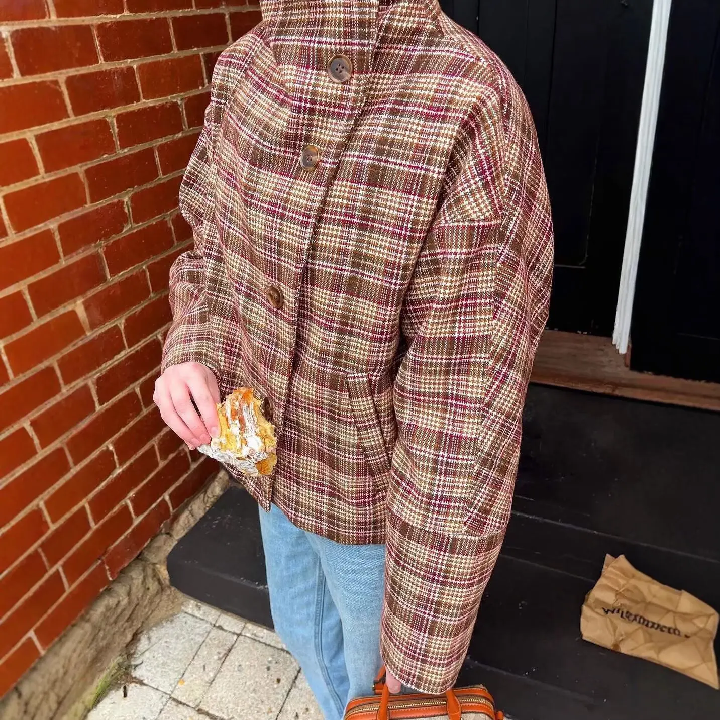 2025 Otoño e Invierno chaqueta a cuadros de un solo pecho con cuello levantado Retro ropa de abrigo para mujer