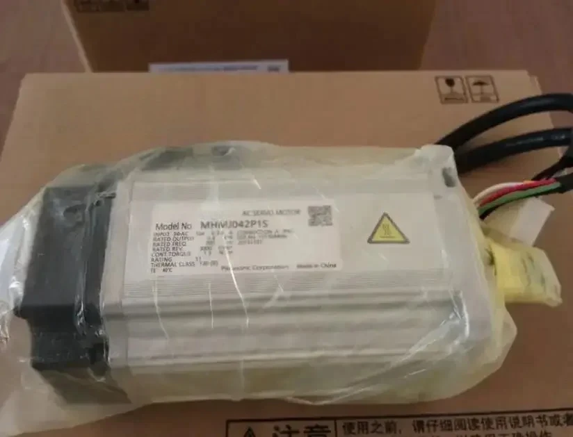 

MSMD082G1C Высокоэффективный прямой драйвер серводвигателя переменного тока серии LIQI 400 Вт для станка с ЧПУ для