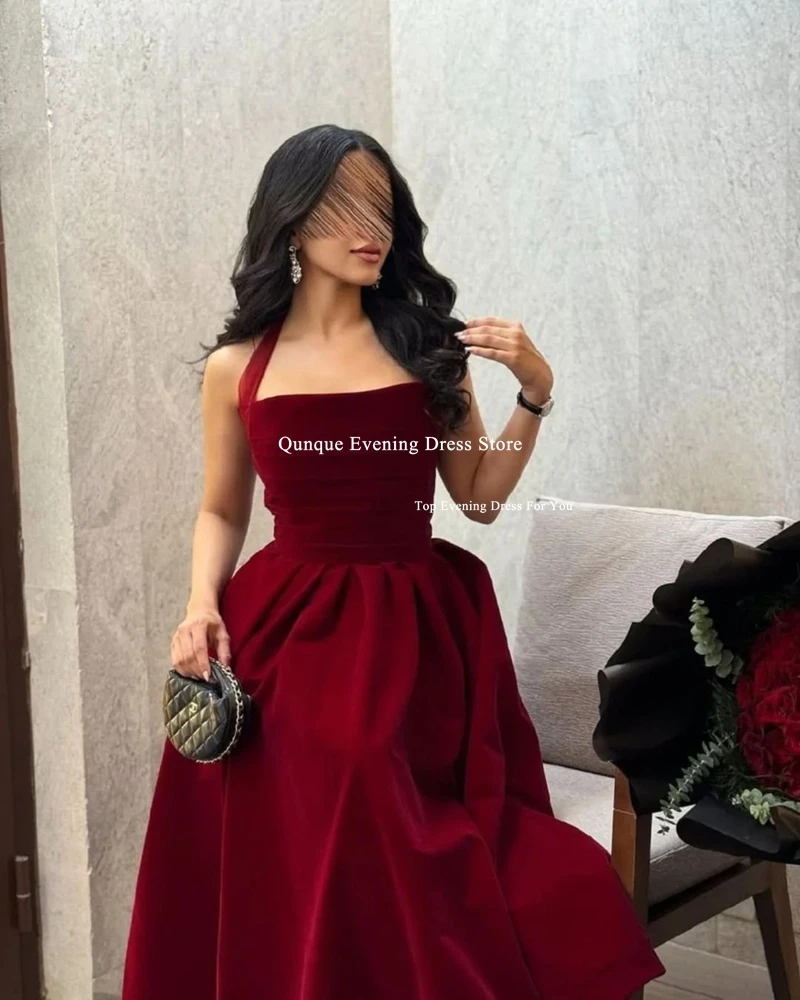 Qunque Bordeaux Fluwelen A-lijn Galajurken Halter Lange A-lijn Vestidos De Fiestas Elegantes Mujer Partij Jassen Vrouwen Aangepast