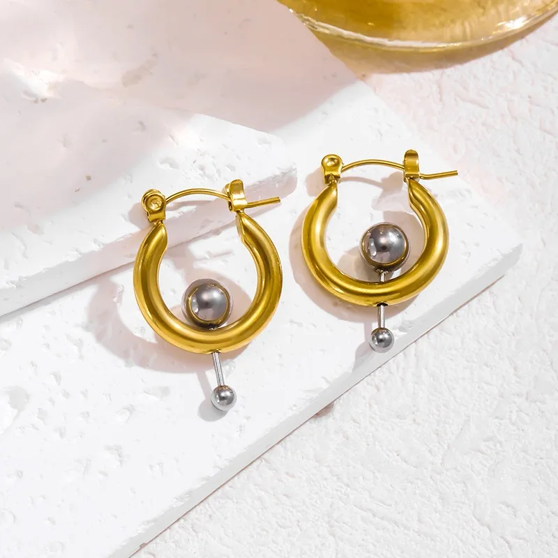 INS-style two-tone hoop earrings, silver bead and gold stainless steel earrings, trendy color-block fashion jewelry for women
