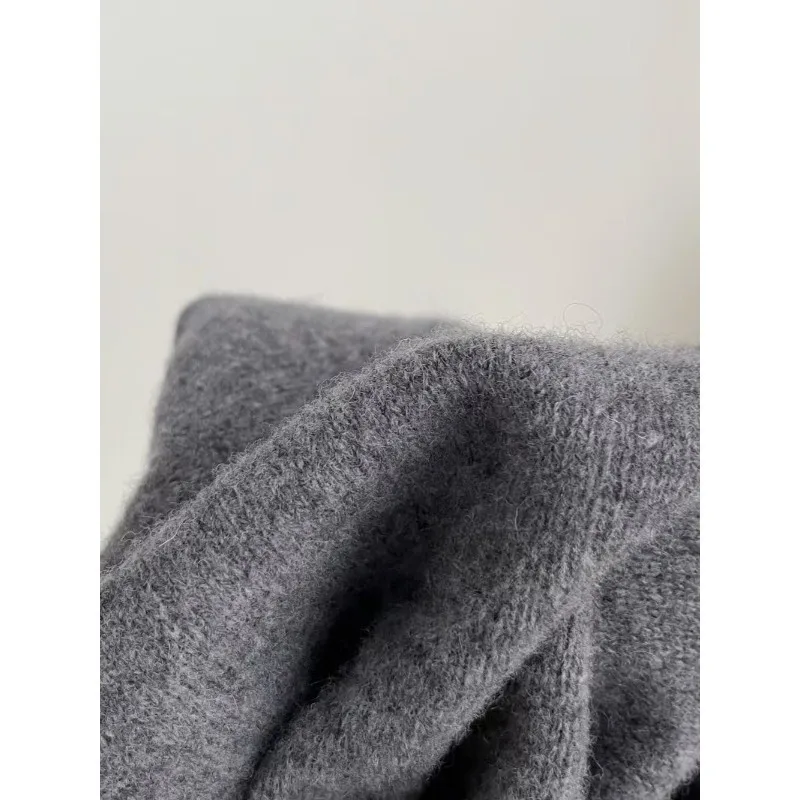 شال كبير من الصوف الأسترالي 100% للنساء للخريف والشتاء بتصميم مقعر دافئ لحماية الكتف وشاح مثلث محبوك