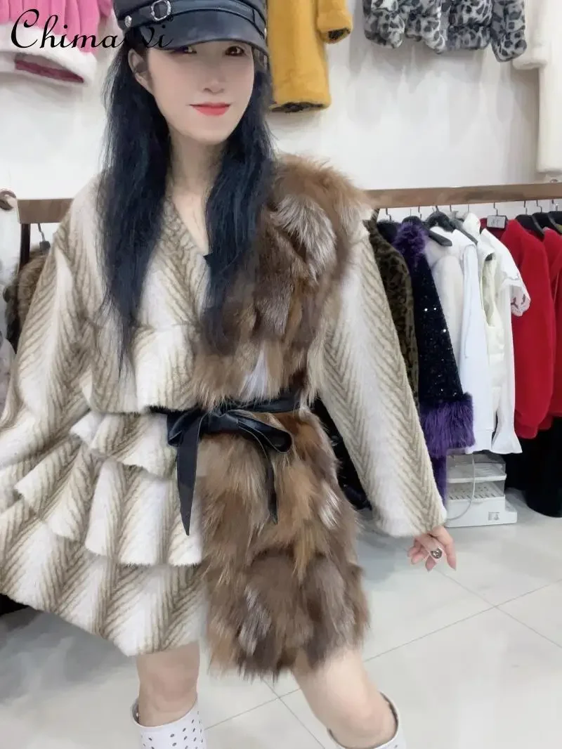 

2024 Winter New European Mink Jacket Women's High-end Fashion V-neck Simulated Mink Fur Splicing Real Fox Fur Elegant Warm Coat