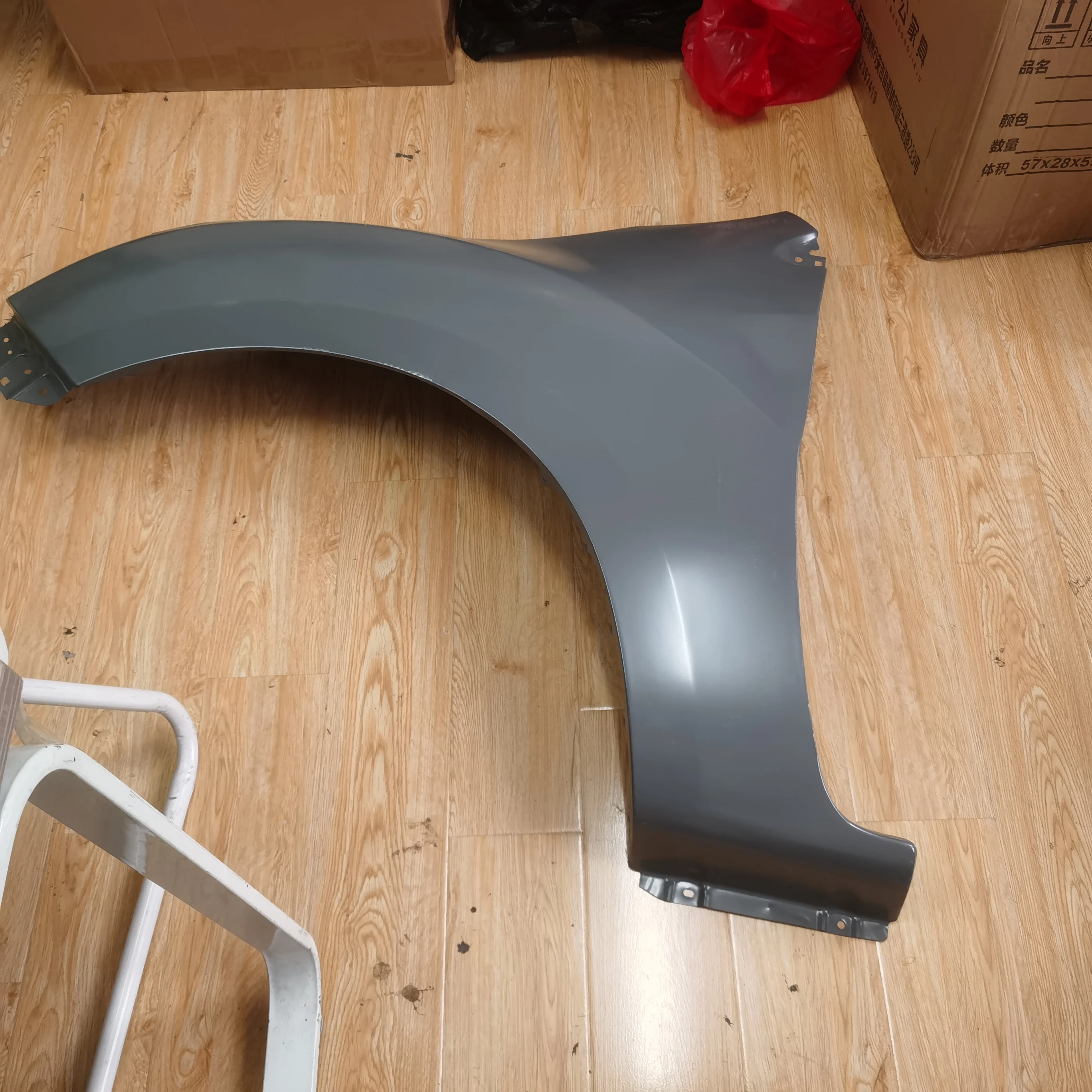 

Hot Sale High Quality UC2B-52-111A Car Front Left Panel for BT-50