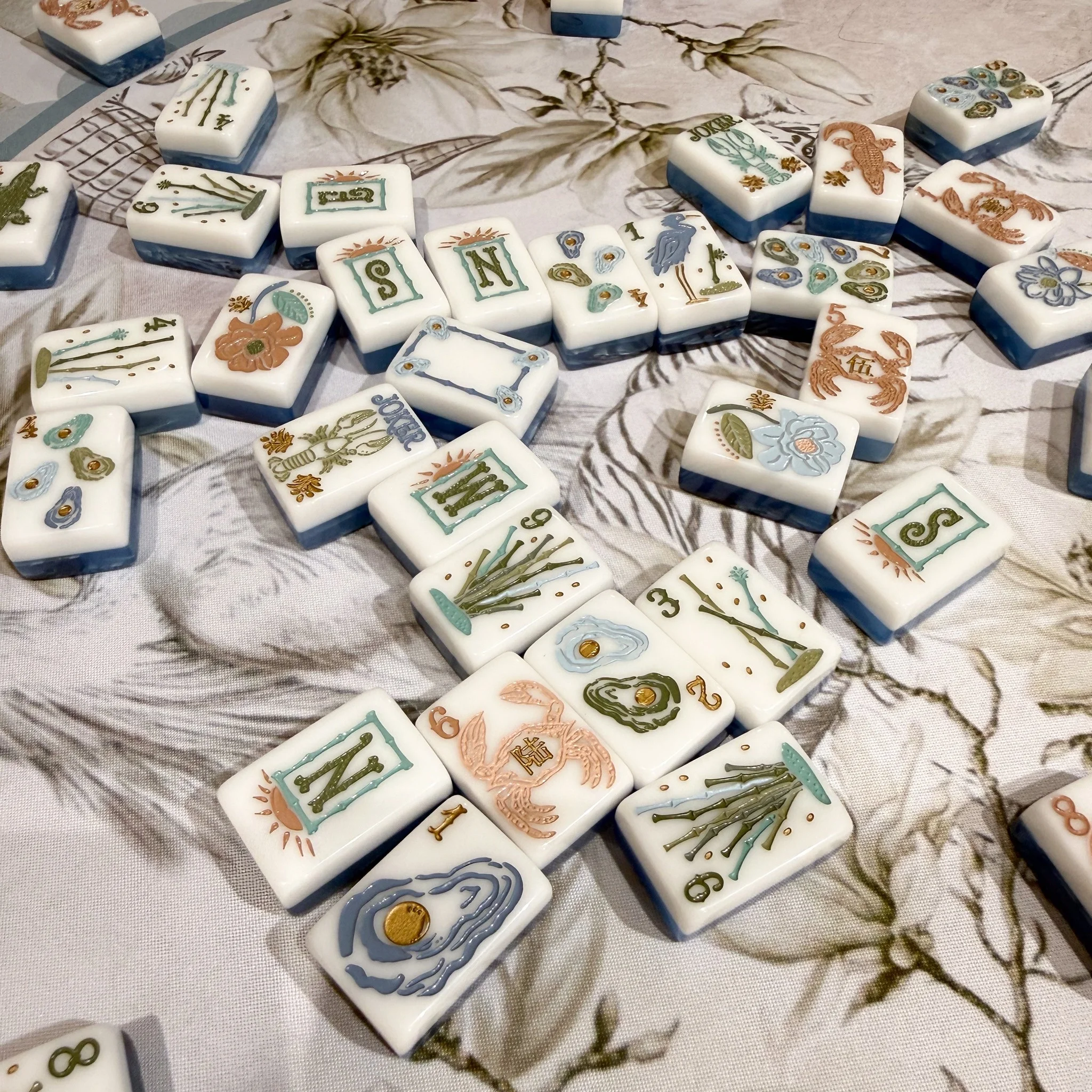 Blue Waterside Mahjong Tiles 2026 Coastal Luxury Engraved Layered Acrylic 160 American Tiles Set Waterside Coastal Mahjong Tiles